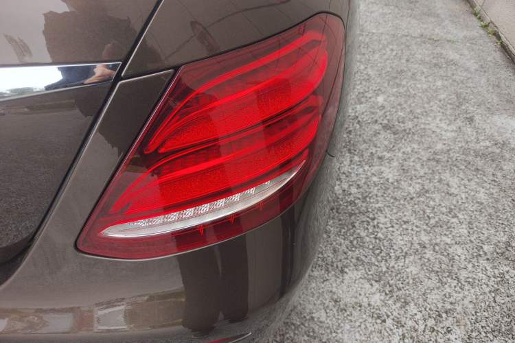 Used Mercedes-Benz E-Class 2016 E 300 L Luxury Model Exterior 3