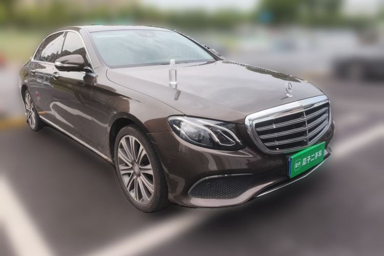 Used Mercedes-Benz E-Class 2016 E 300 L Luxury Model Front Right 45 Deg