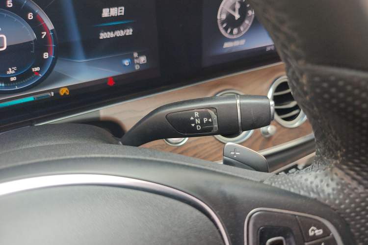 Used Mercedes-Benz E-Class 2016 E 300 L Luxury Model Gear Lever