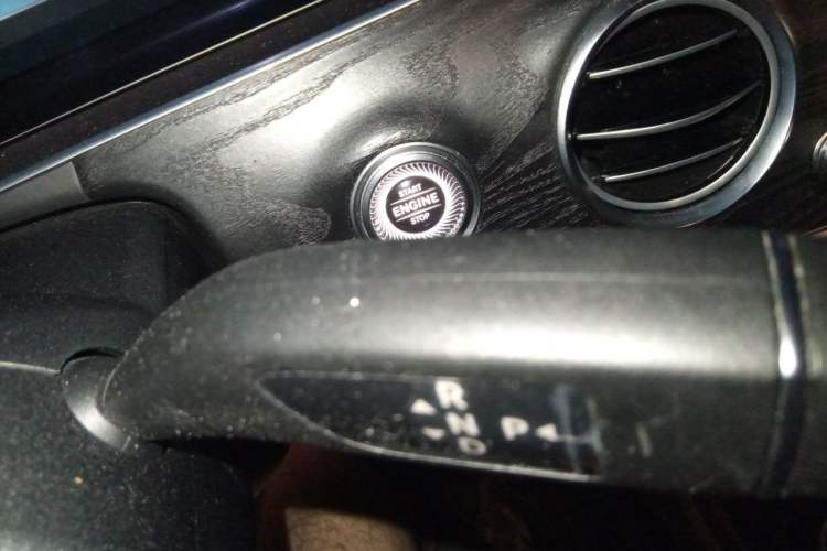 Used Mercedes-Benz E-Class 2016 E 300 L Sport Luxury Model Gear Lever
