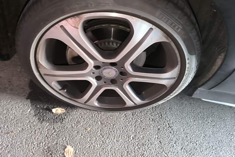 Used Mercedes-Benz E-Class 2016 E 300 L Sport Luxury Model Right Rear Wheel Hub