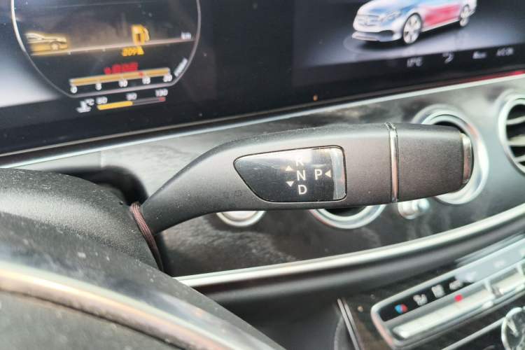 Used Mercedes-Benz E-Class 2016 E 200 L Sport Edition Gear Lever