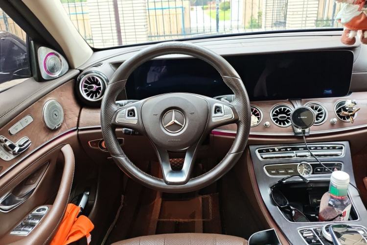 Used Mercedes-Benz E-Class 2016 E 300 L Luxury Model Steering Wheel