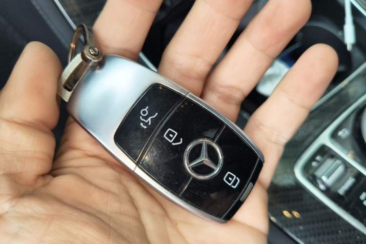 Used Mercedes-Benz E-Class 2016 E 200 L Sport Edition Vehicle Key