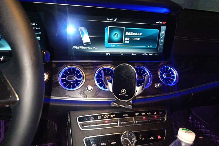 Used Mercedes-Benz E-Class 2016 E 300 L Sporty and Stylish Model Audio And AC Panel
