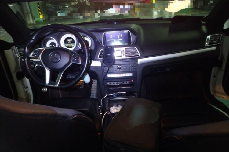 Used Mercedes-Benz E-Class 2016 E 200 Coupe Dynamic Edition Center Console