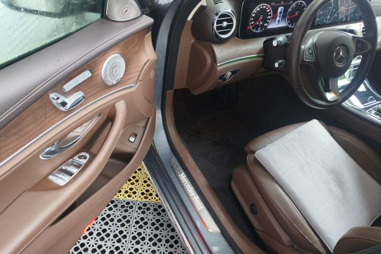 Used Mercedes-Benz E-Class 2016 E 200 L Driver Seat