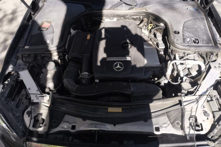Used Mercedes-Benz E-Class 2016 E 200 L Engine Bay