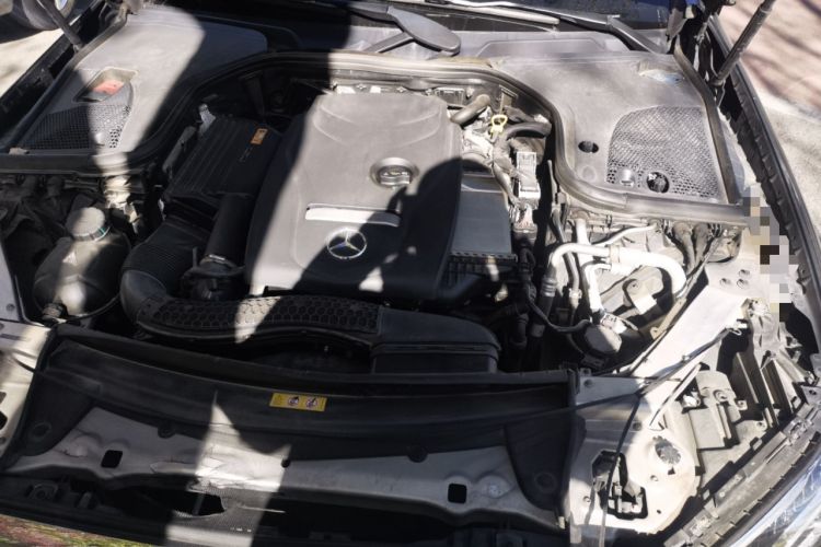 Used Mercedes-Benz E-Class 2016 E 200 L Engine Bay Left