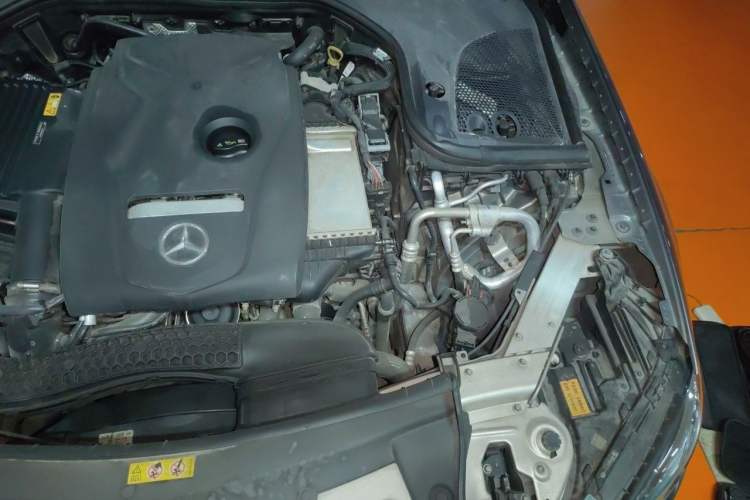 Used Mercedes-Benz E-Class 2016 E 200 L Sport Edition Engine Bay Left