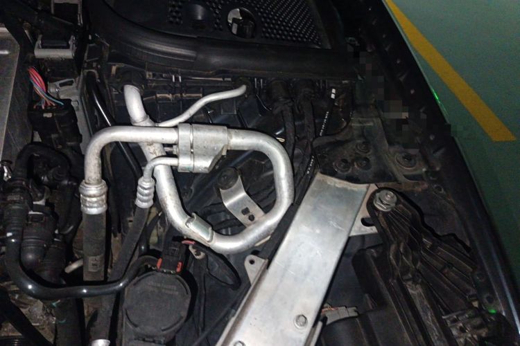Used Mercedes-Benz E-Class 2016 E 300 L Sporty and Stylish Model Engine Bay Left