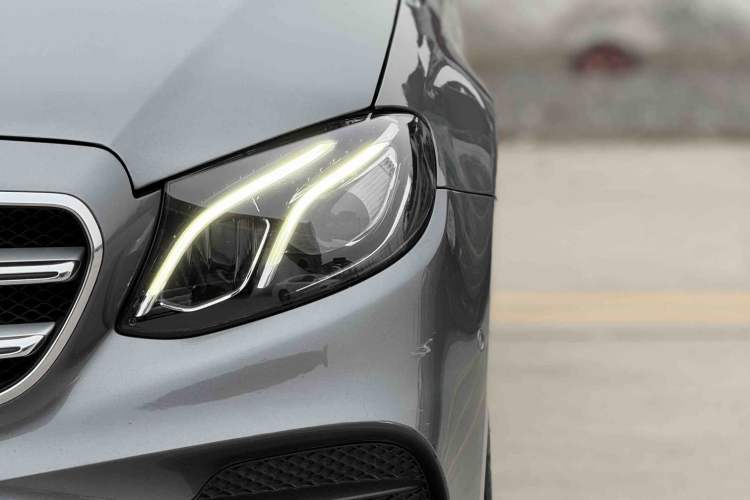 Used Mercedes-Benz E-Class 2016 E 300 L Sport Luxury Model Exterior 3