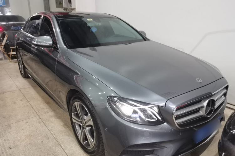 Used Mercedes-Benz E-Class 2016 E 200 L Sport Edition Front Right 45 Deg