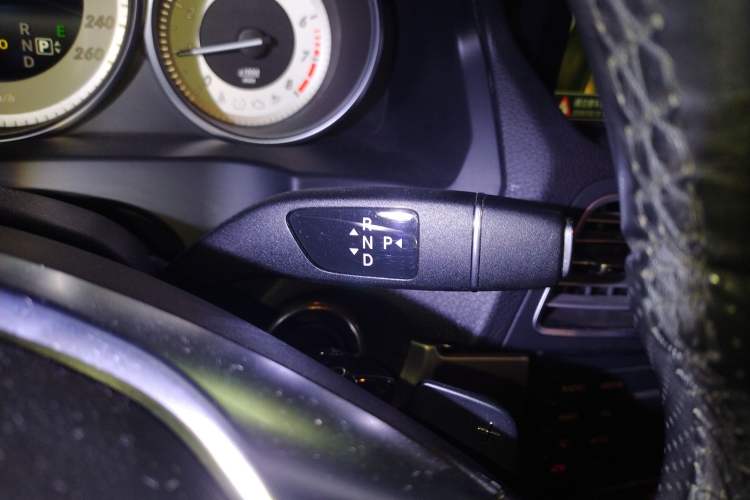 Used Mercedes-Benz E-Class 2016 E 200 Coupe Dynamic Edition Gear Lever