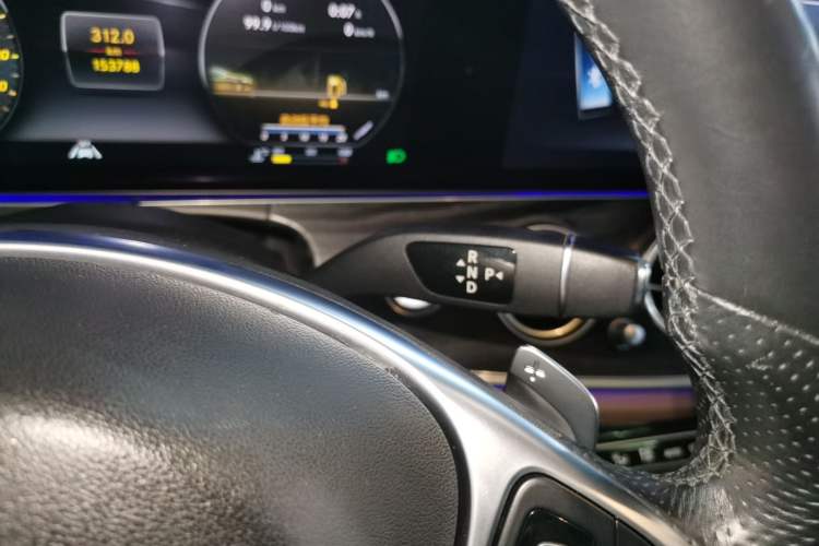 Used Mercedes-Benz E-Class 2016 E 300 L Sport Luxury Model Gear Lever