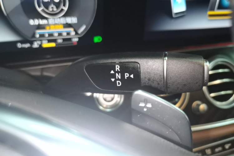 Used Mercedes-Benz E-Class 2016 E 200 L Sport Edition Gear Lever