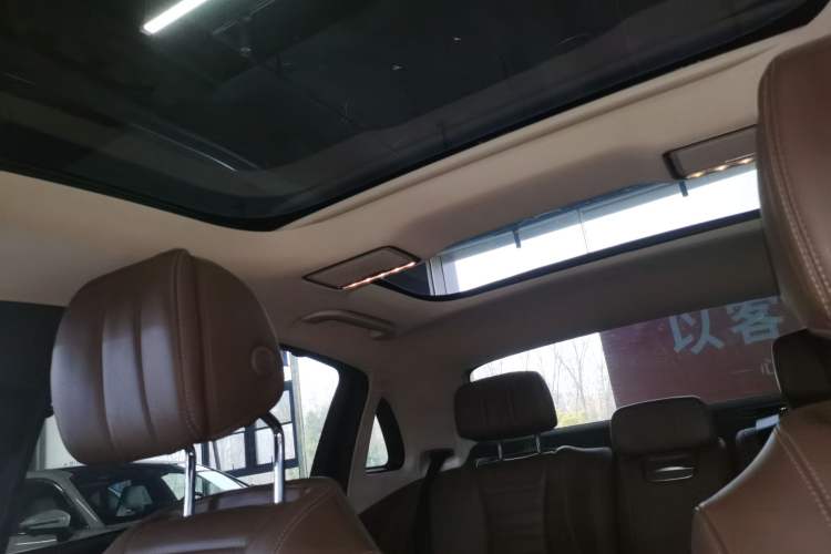 Used Mercedes-Benz E-Class 2016 E 300 L Sport Luxury Model Headliner