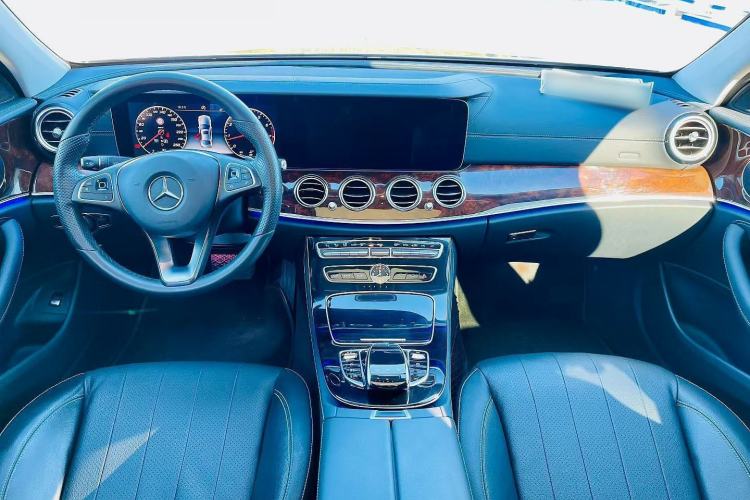 Used Mercedes-Benz E-Class 2016 E 300 L Stylish Model Interior 1