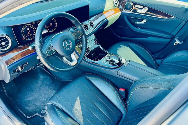 Used Mercedes-Benz E-Class 2016 E 300 L Stylish Model Interior 7