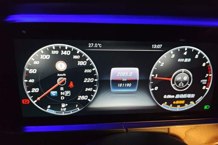 Used Mercedes-Benz E-Class 2016 E 300 L Stylish Model Odometer Close Up