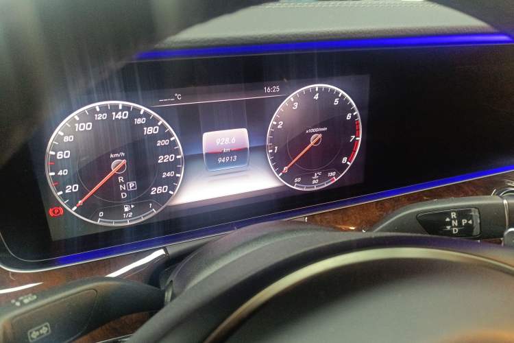 Used Mercedes-Benz E-Class 2016 E 300 L Stylish Model Odometer Close Up