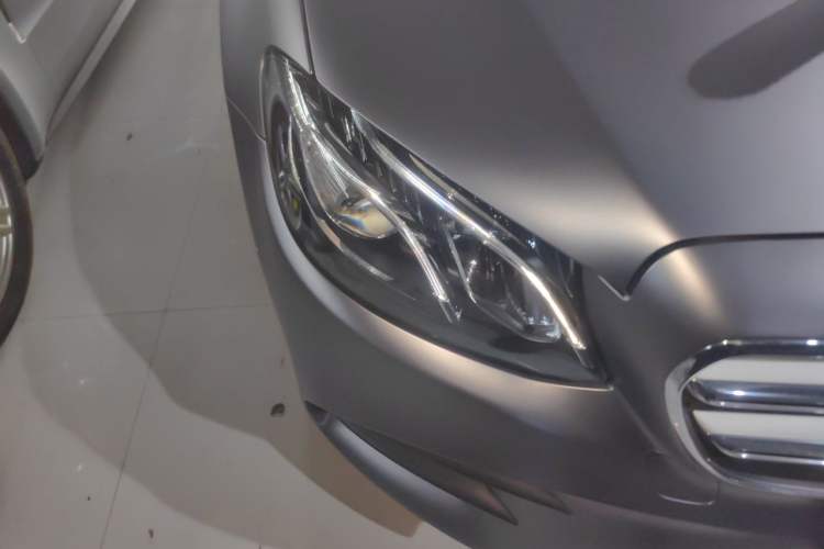 Used Mercedes-Benz E-Class 2016 E 200 L Sport Edition Right Front Headlight