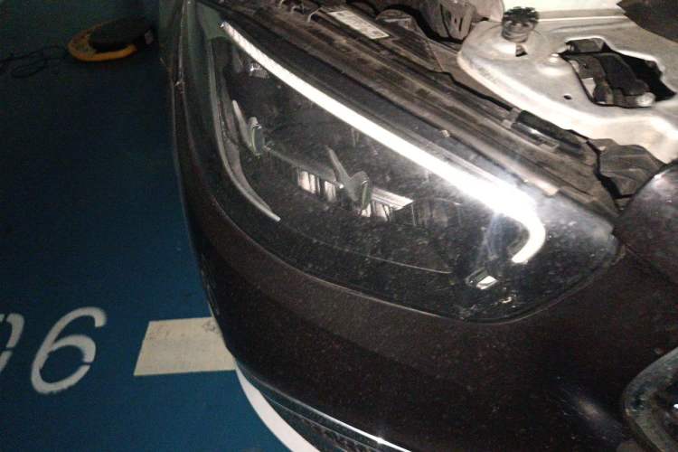 Used Mercedes-Benz E-Class 2016 E 300 L Sporty and Stylish Model Right Front Headlight