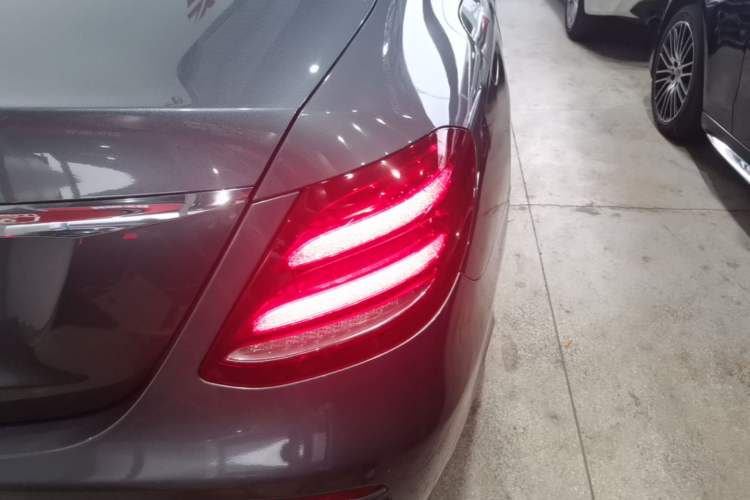 Used Mercedes-Benz E-Class 2016 E 200 L Sport Edition Right Rear Taillight