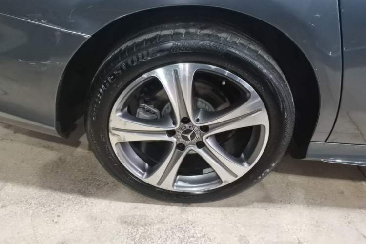 Used Mercedes-Benz E-Class 2016 E 200 L Sport Edition Right Rear Wheel Hub