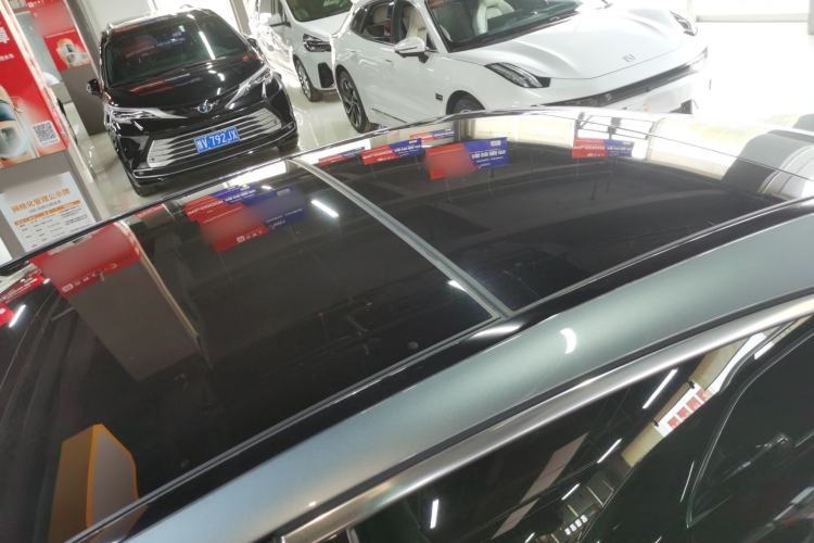 Used Mercedes-Benz E-Class 2016 E 300 L Sport Luxury Model Roof