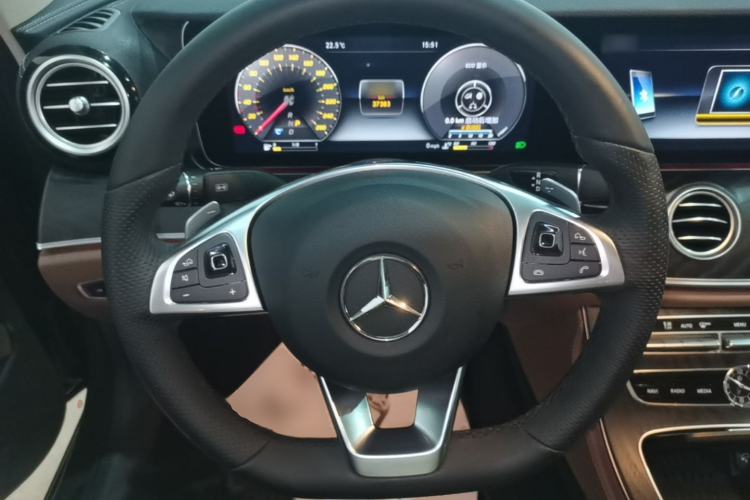 Used Mercedes-Benz E-Class 2016 E 200 L Sport Edition Steering Wheel