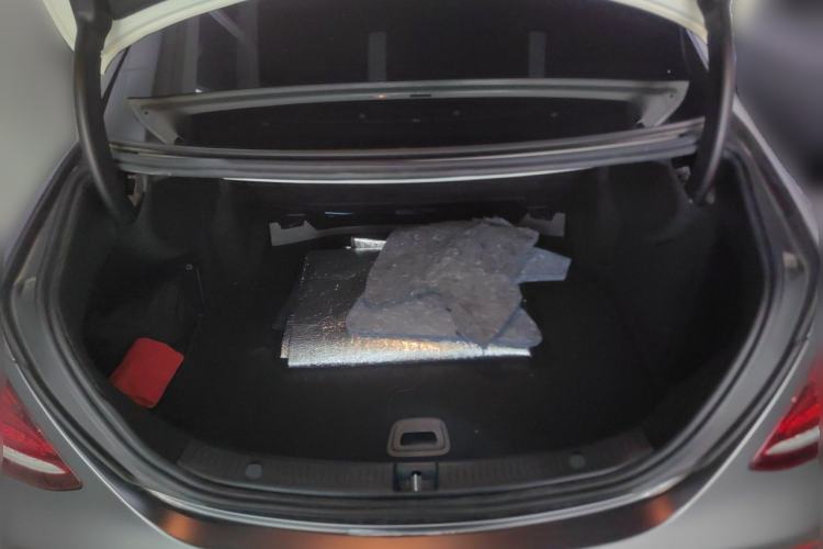 Used Mercedes-Benz E-Class 2016 E 200 L Sport Edition Trunk