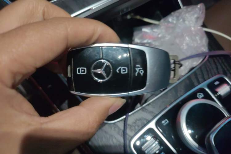 Used Mercedes-Benz E-Class 2016 E 200 L Sport Edition Vehicle Key