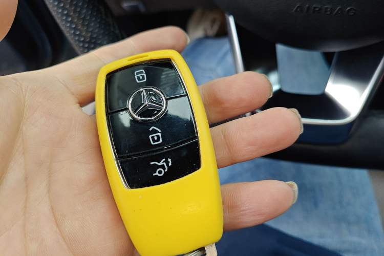 Used Mercedes-Benz E-Class 2016 E 300 L Sporty and Stylish Model Vehicle Key
