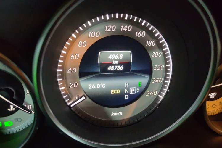 Used Mercedes-Benz E-Class 2016 E 200 Coupe Dynamic Edition Odometer Close Up