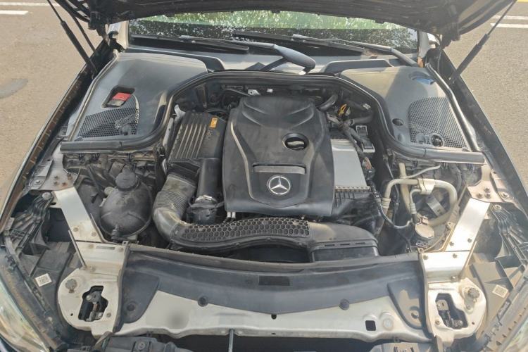 Used Mercedes-Benz E-Class 2016 E 200 L Engine Bay