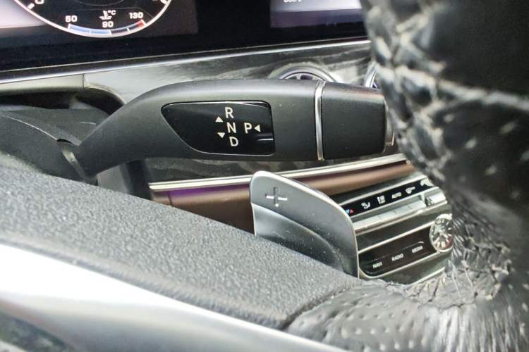 Used Mercedes-Benz E-Class 2016 E 200 L Gear Lever