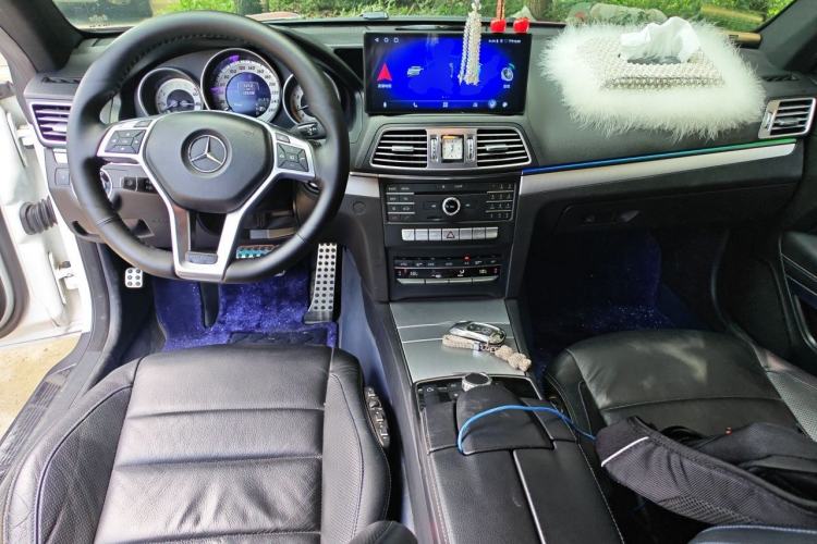 Used Mercedes-Benz E-Class 2016 E 200 Coupe Dynamic Edition Center Console