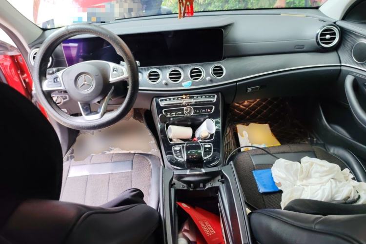 Used Mercedes-Benz E-Class 2016 E 200 L Sport Edition Center Console
