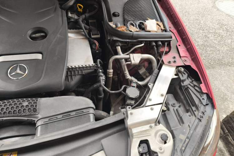 Used Mercedes-Benz E-Class 2016 E 200 L Sport Edition Engine Bay Left