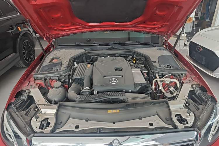 Used Mercedes-Benz E-Class 2016 E 300 L Luxury Model Engine Bay
