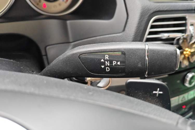 Used Mercedes-Benz E-Class 2016 E 200 Coupe Dynamic Edition Gear Lever
