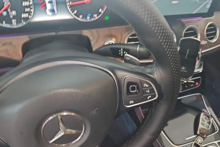 Used Mercedes-Benz E-Class 2016 E 300 L Luxury Model Gear Lever