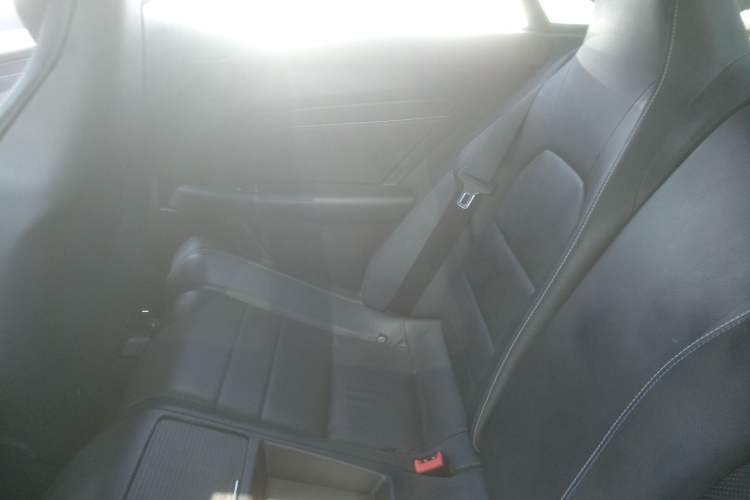 Used Mercedes-Benz E-Class 2016 E 200 Coupe Dynamic Edition Interior 8
