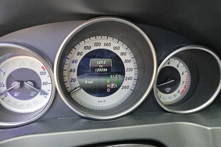Used Mercedes-Benz E-Class 2016 E 200 Coupe Dynamic Edition Odometer Close Up