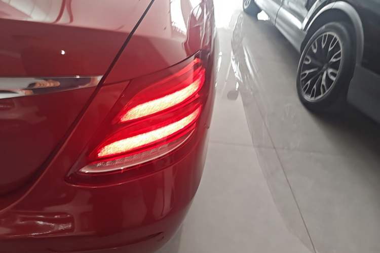 Used Mercedes-Benz E-Class 2016 E 300 L Luxury Model Right Rear Taillight
