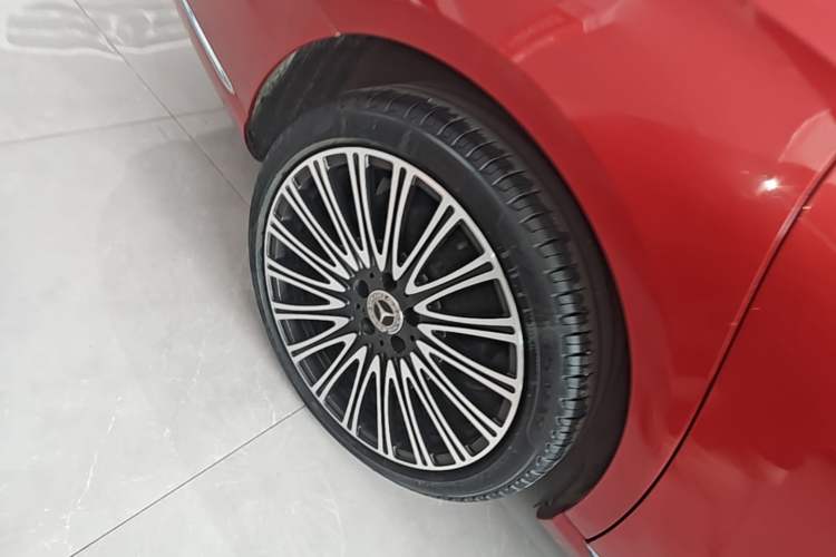 Used Mercedes-Benz E-Class 2016 E 300 L Luxury Model Right Rear Wheel Hub