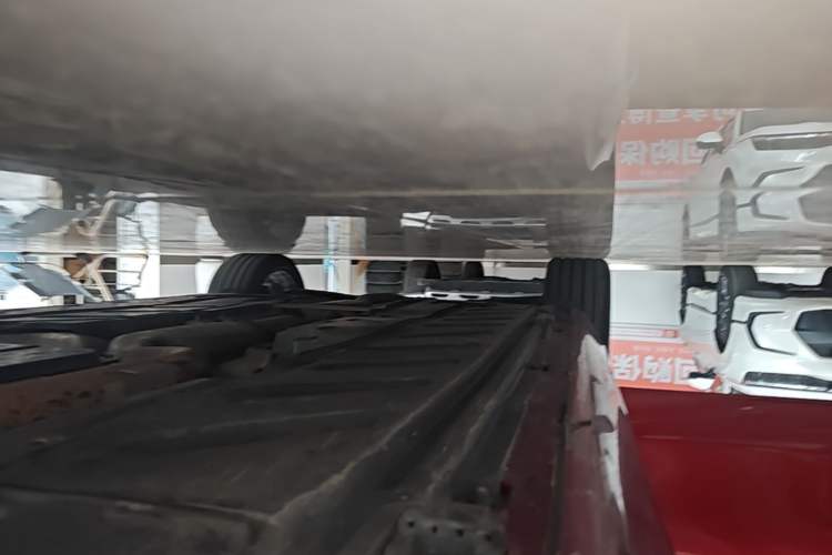 Used Mercedes-Benz E-Class 2016 E 300 L Luxury Model Right Side Sill