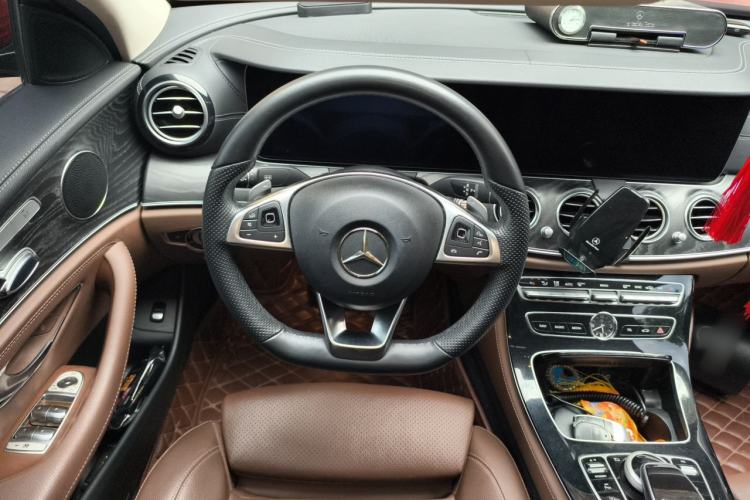 Used Mercedes-Benz E-Class 2016 E 200 L Sport Edition Steering Wheel