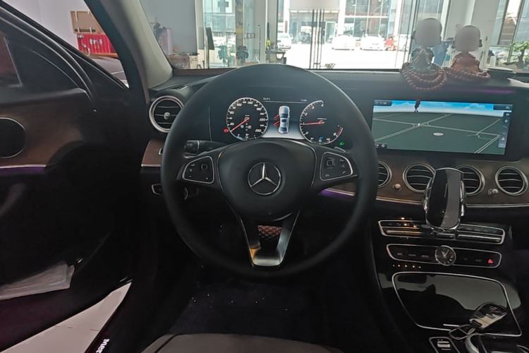 Used Mercedes-Benz E-Class 2016 E 300 L Luxury Model Steering Wheel